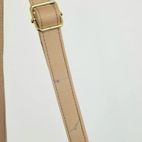 STEVE MADDEN Tan w/Gold Hardware Handbag - Picture 11 of 11